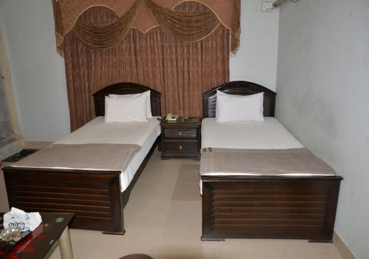 Step Inn Hotel Sukkur Εξωτερικό φωτογραφία