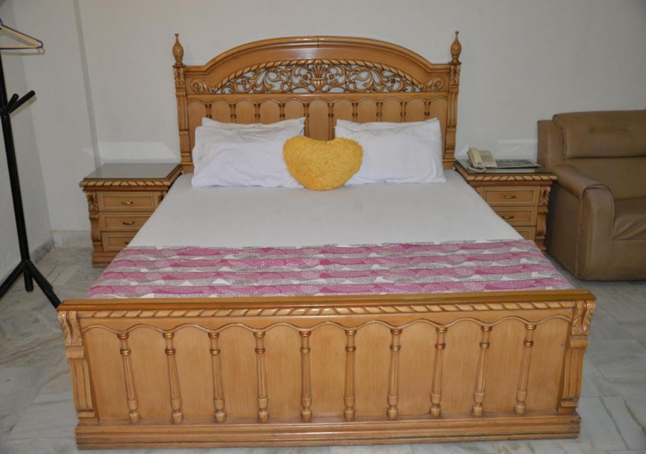 Step Inn Hotel Sukkur Εξωτερικό φωτογραφία